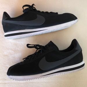 nike cortez nubuck